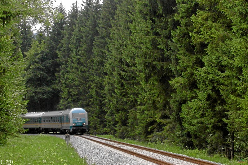 Bahn 179.jpg - Innerhalb von 25 Minuten wurde in Oberstdorf die Lok umgesetzt und der Zug tritt als ALX 39961 die Rückreise an.
